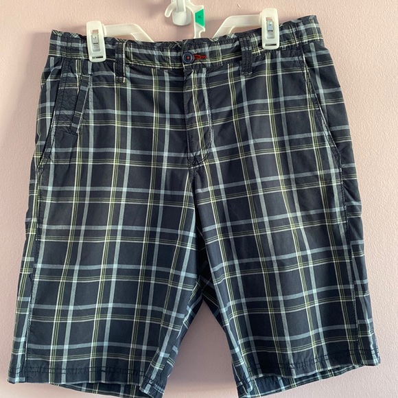 Transcript - Men’s plaid flat front Shorts Size 34W - Picture 1 of 5